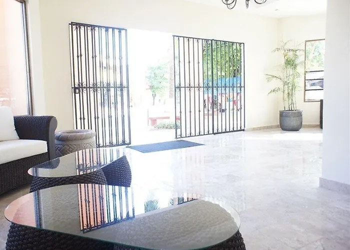 Itzaes By 5th Av Hotel 3*